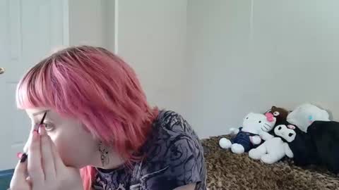 cat 3 online show from July 23, 12:13 am