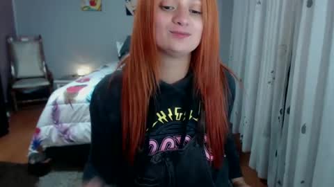 Snapshot of xnathashax1 chatting on February 27, 1:05 am luciana online show from February 27, 1:05 am