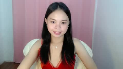 nathalie online show from April 21, 4:23 pm