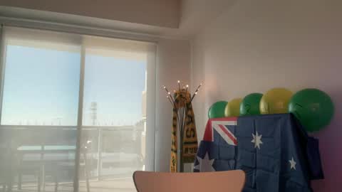 xopeachybaby online show from June 22, 5:37 am