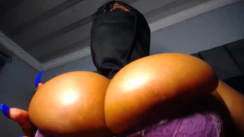 Snapshot of xpanther_23 chatting on December 21, 10:28 pm xpanther_23 online show from December 21, 10:28 pm