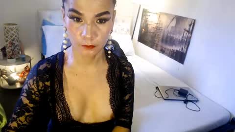 Snapshot of xqueenyasiandomcumx chatting on April 30, 11:20 pm address me as QUEEN NINA A Little Bit of ANGELIC FACE with a Wild Demonic Side online show from April 30, 11:20 pm