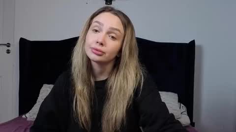 AnnaMaee online show from February 25, 10:19 pm