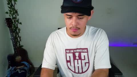 Snapshot of xtranherr chatting on February 6, 1:54 am xtranherr online show from February 6, 1:54 am