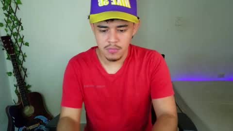 Snapshot of xtranherr chatting on February 8, 1:09 am xtranherr online show from February 8, 1:09 am