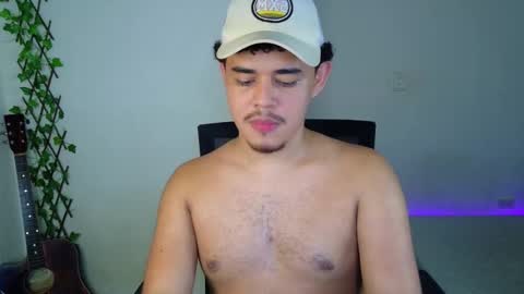 Snapshot of xtranherr chatting on February 13, 12:39 am xtranherr online show from February 13, 12:39 am