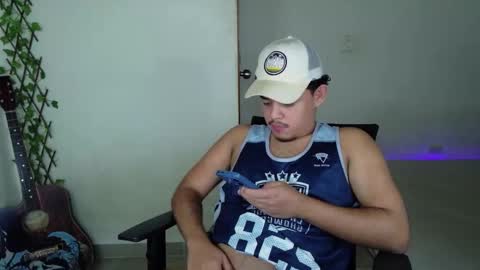 Snapshot of xtranherr chatting on February 20, 2:52 am xtranherr online show from February 20, 2:52 am