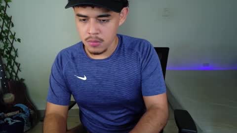 Snapshot of xtranherr chatting on February 22, 11:36 pm xtranherr online show from February 22, 11:36 pm