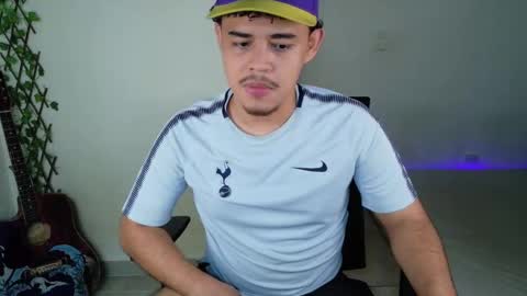 Snapshot of xtranherr chatting on February 25, 2:43 am xtranherr online show from February 25, 2:43 am