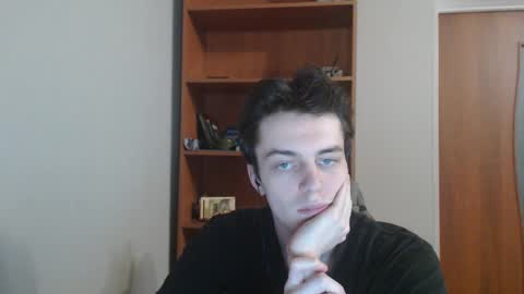 traqqq online show from October 29, 9:05 pm