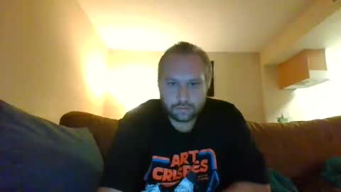 xuseless online show from September 21, 11:50 pm