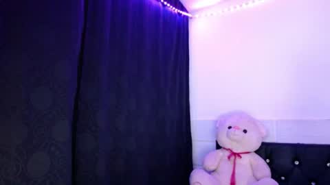 Snapshot of xx_johnson_xx chatting on August 4, 7:33 am VALE online show from August 4, 7:33 am
