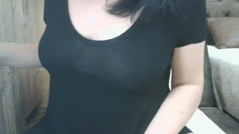 HotMomAlex online show from January 18, 8:01 pm