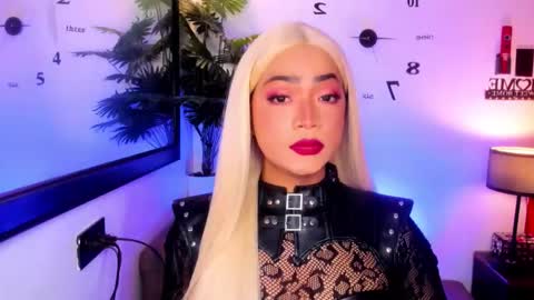 Snapshot of xxasian_goddessxx chatting on March 17, 5:00 am xxasian_goddessxx online show from March 17, 5:00 am