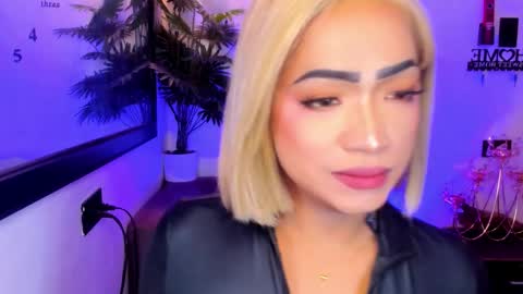 Snapshot of xxasian_goddessxx chatting on March 27, 8:26 am xxasian_goddessxx online show from March 27, 8:26 am