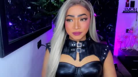 Snapshot of xxasian_goddessxx chatting on April 3, 8:12 am xxasian_goddessxx online show from April 3, 8:12 am