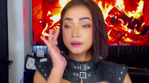 Snapshot of xxasian_goddessxx chatting on May 29, 6:39 pm xxasian_goddessxx online show from May 29, 6:39 pm