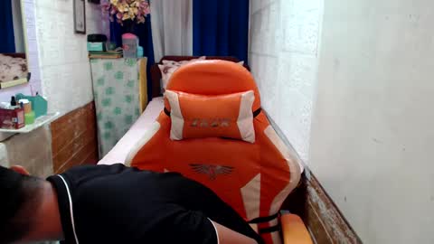 Snapshot of xxasianryanxx chatting on January 23, 8:15 am xxasianryanxx online show from January 23, 8:15 am