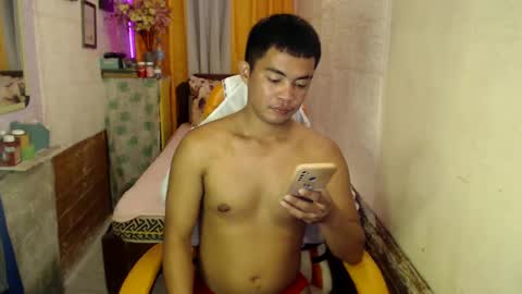 Snapshot of xxasianryanxx chatting on February 5, 6:13 am xxasianryanxx online show from February 5, 6:13 am