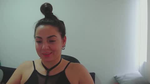 Snapshot of xxbeyotaxx chatting on October 17, 9:39 pm beyota online show from October 17, 9:39 pm