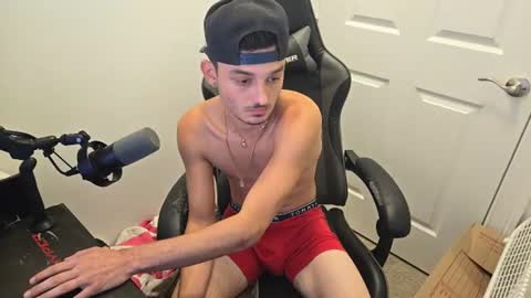 XxDreamBoyxX online show from July 29, 3:48 am