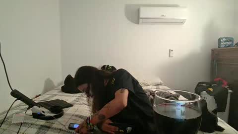 Snapshot of xxjasoneecx chatting on December 15, 5:13 am XxJasoncxX online show from December 15, 5:13 am