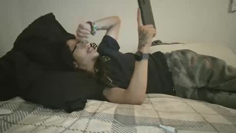 Snapshot of xxjasoneecx chatting on December 17, 11:39 am XxJasoncxX online show from December 17, 11:39 am