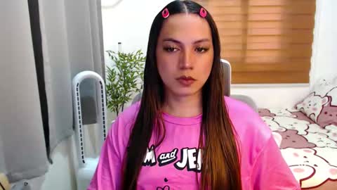 Snapshot of xxjulielovesyouxx chatting on January 17, 9:03 am July online show from January 17, 9:03 am