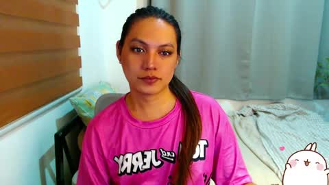 Snapshot of xxjulielovesyouxx chatting on April 3, 8:40 pm July online show from April 3, 8:40 pm