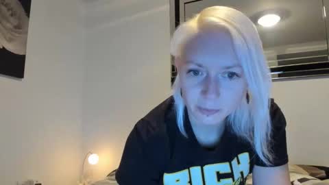 Snapshot of xxkimber_bentonxx chatting on September 24, 7:39 pm Next online Monday to Friday 10am till 2pm UK time online show from September 24, 7:39 pm