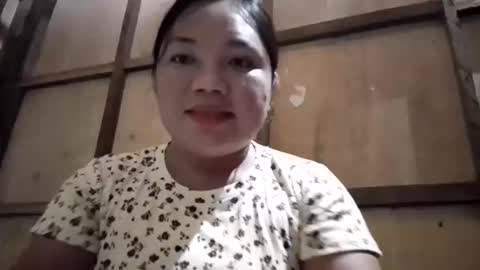 Snapshot of xxloriexx_me chatting on May 3, 9:04 am xxloriexx_me online show from May 3, 9:04 am