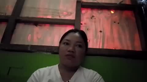 Snapshot of xxloriexx_me chatting on May 9, 2:50 am xxloriexx_me online show from May 9, 2:50 am