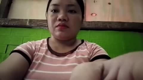 Snapshot of xxloriexx_me chatting on May 14, 12:39 am xxloriexx_me online show from May 14, 12:39 am
