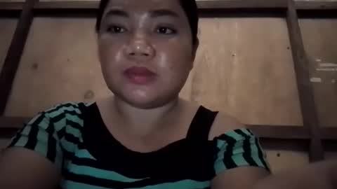 Snapshot of xxloriexx_me chatting on May 18, 6:30 am xxloriexx_me online show from May 18, 6:30 am