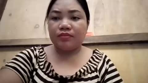 Snapshot of xxloriexx_me chatting on May 19, 4:52 am xxloriexx_me online show from May 19, 4:52 am