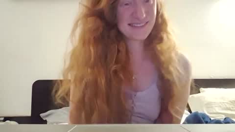 Snapshot of xxmariebliss chatting on June 20, 3:09 am xxmariebliss online show from June 20, 3:09 am