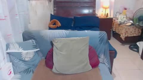 Snapshot of xxmiranda_greyxx chatting on June 23, 12:30 am sexyyanna4u online show from June 23, 12:30 am