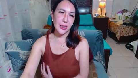 Snapshot of xxmiranda_greyxx chatting on August 2, 11:47 pm sexyyanna4u online show from August 2, 11:47 pm