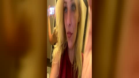 Snapshot of xxsamiibooxx chatting on July 6, 5:04 pm xxsamiibooxx online show from July 6, 5:04 pm