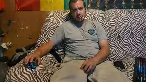 xxScubaStevexx online show from June 21, 3:25 pm