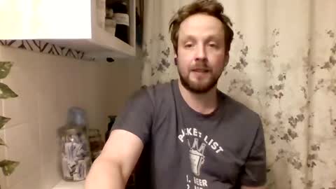 Snapshot of xxsimonxsays chatting on January 19, 6:31 am Simon online show from January 19, 6:31 am