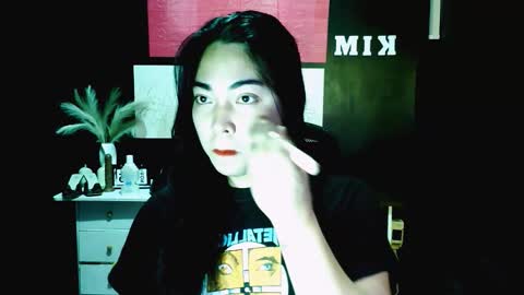 xxslutty kim online show from November 26, 8:48 am