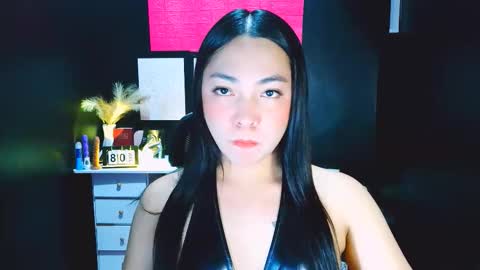 xxslutty kim online show from January 8, 12:51 pm