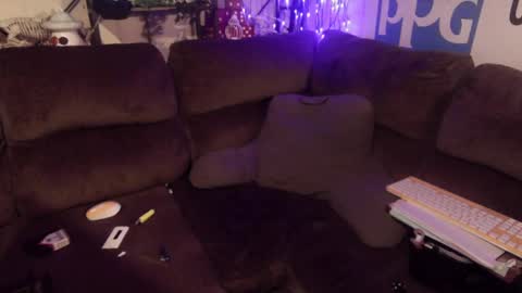 CaliRaeMaxXx online show from February 4, 6:46 am