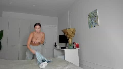 xxx_leila online show from November 2, 10:17 am