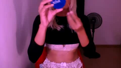 Snapshot of xxxanonymousloverxxx chatting on April 27, 1:47 am Chiara online show from April 27, 1:47 am