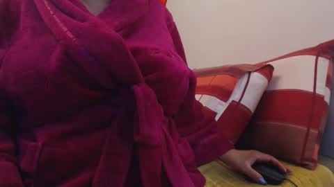 Snapshot of xxxbustybabe27x chatting on May 2, 6:02 pm Ayanda online show from May 2, 6:02 pm