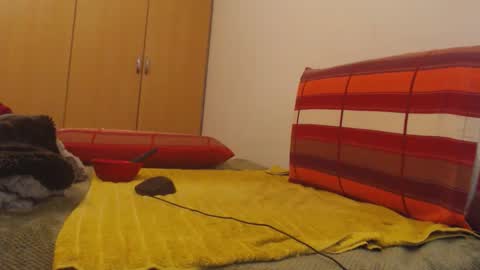 Snapshot of xxxbustybabe27x chatting on May 6, 8:03 pm Ayanda online show from May 6, 8:03 pm