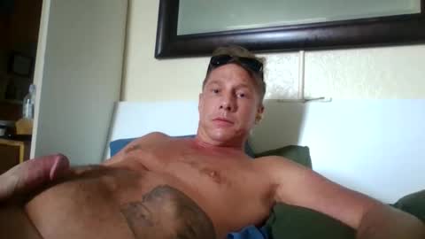 Snapshot of xxxelentdick chatting on March 11, 11:22 pm deeeeznutz online show from March 11, 11:22 pm