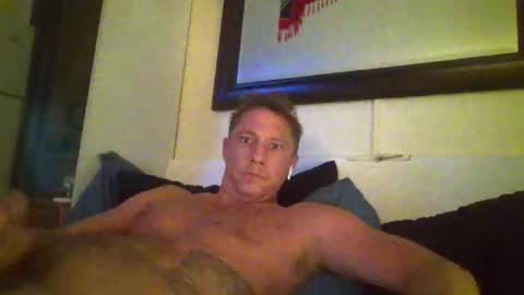 Snapshot of xxxelentdick chatting on March 14, 2:00 pm deeeeznutz online show from March 14, 2:00 pm